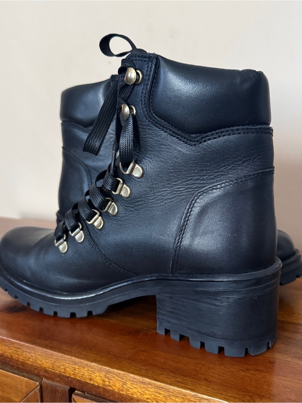 Steve Madden Galway Black Leather Combat Hiking Boots Size 8 Back to School - Picture 9 of 15